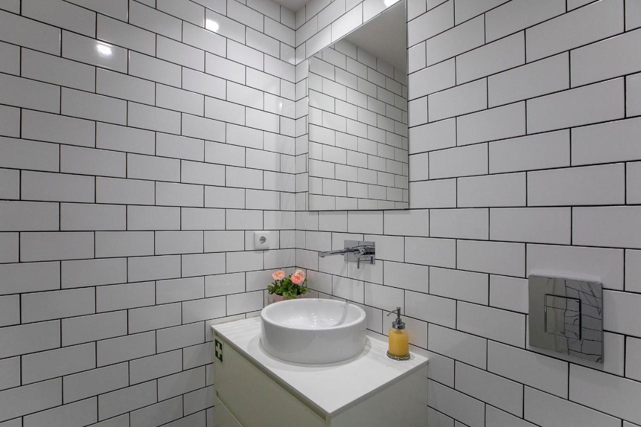 Lovelystay - 2Br Flat With Ac In Duque De Loule ปอร์โต ภายนอก รูปภาพ